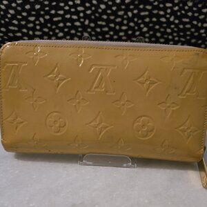 Louis Vuitton Yellow Vernis Zippy Wallet